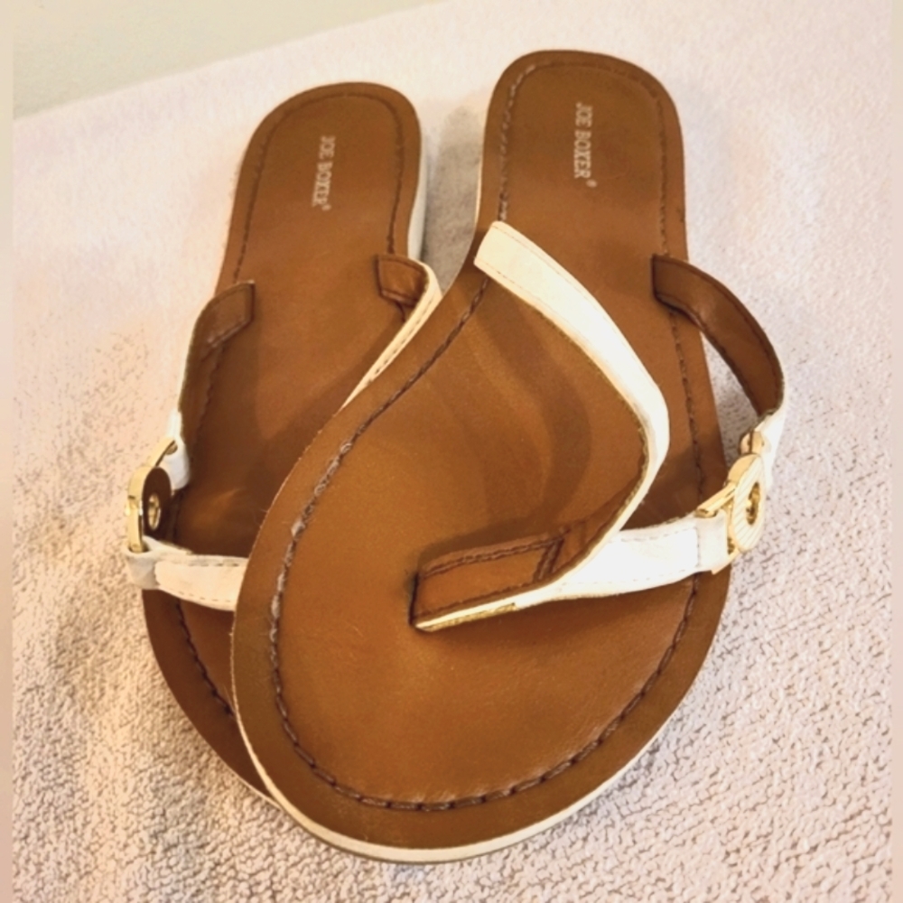 Joe Boxer Leather Brown and White‎ Sandals with Thong Design (Size 5/6)